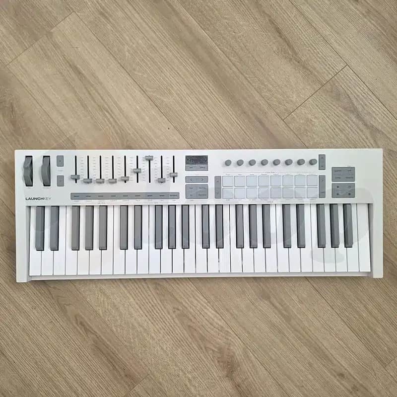 Novation Launchkey 49 MKIV MIDI Keyboard image 1