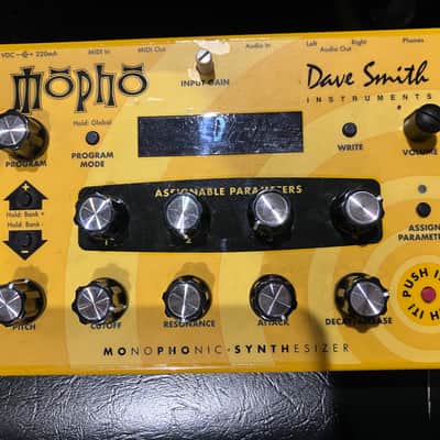 Dave Smith Instruments Mopho Desktop Monophonic Synthesizer 2008 - 2016 - Yellow