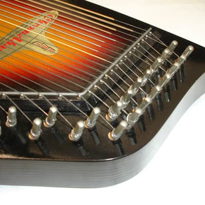 Chromaharp by Rhythm 15-Chord Autoharp w/ Accessories image 5