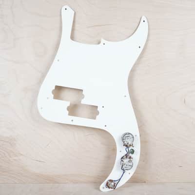 Fender PB62 PB57 LH Precision P Bass Pickguard Left Handed Prewired Loaded with Pots, Capacitor, and Jack MIJ / CIJ White 3 Ply Aged Old Stock 13 Hole Vintage Style Reissue image 7