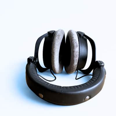 Beyerdynamic DT 990 Pro 250 Ohm Open-Back Over-Ear Monitoring Headphones 2010s - Black/Grey - Mint - Including Stand image 7