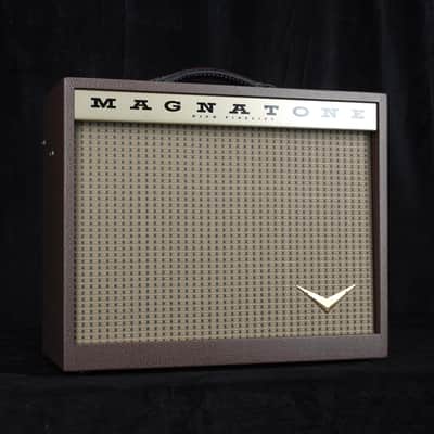 Preowned Magnatone Starlite Reverb 10 8W 1x10 Combo - Traditional Brown image 2