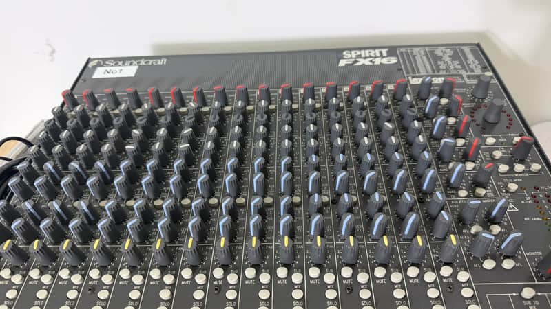 Soundcraft Spirit FX16 image 1