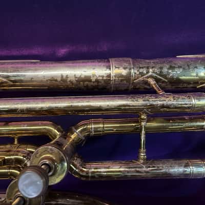 King 625 front bell baritone - Lacquer image 9
