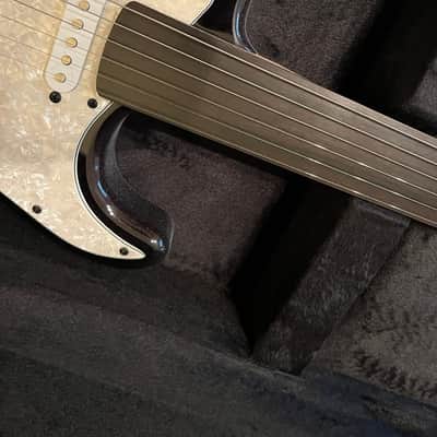 Agile Agile Fretless S-Style – Ebony Board + Hard Case 2019 - Black Transparent Flamed Maple body and neck image 8