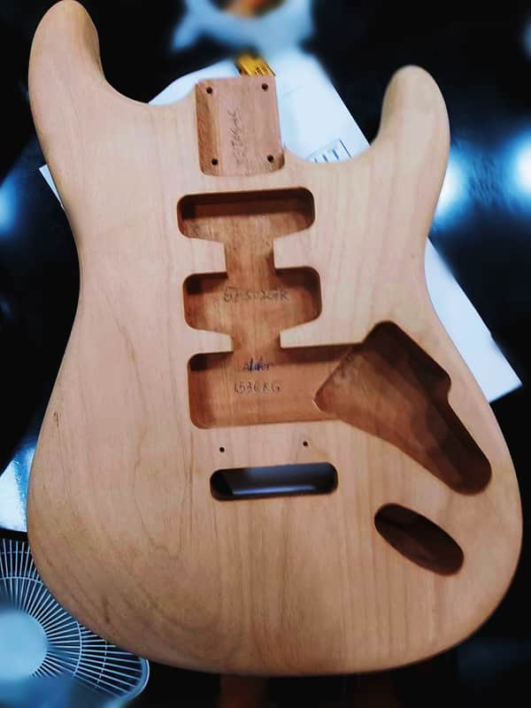 Guitar Bodies Stratocaster S-Style Body Alder Unfinished image 1