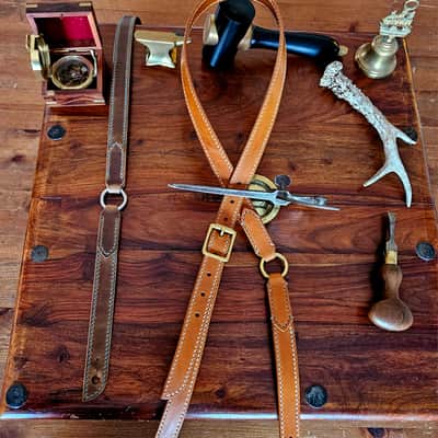 "Frodo" - Elegant hand stitched leather guitar strap with decorative ring image 15