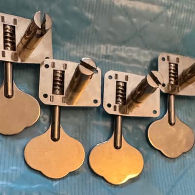 Fender Mustang bass tuners with screws 1998 - Chrome image 6