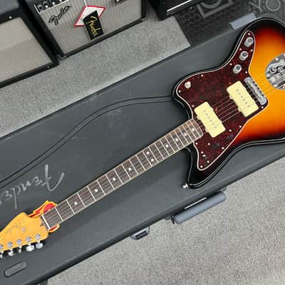Fender American Ultra Jazzmaster with Rosewood Fretboard 2021 - Ultraburst W/ Case image 4