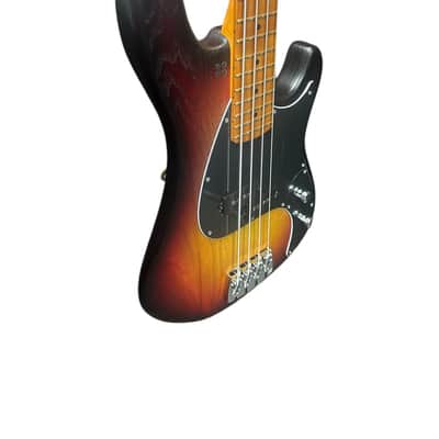 Sandberg Cal Vs (Lionel) Short Scale, 3-Tone Sunburst / Roasted Maple *On Order, ETA Dec. 2026 image 4