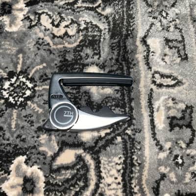 G7th Performance 3 Capo with ART Steel String Special Edition Celtic Engraved image 3