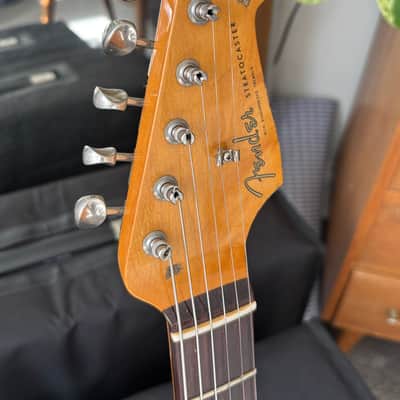 Fender Mike McCready Signature Stratocaster 2023 - Present - 3-Color Sunburst Relic image 3