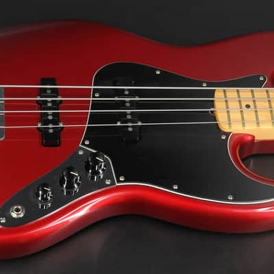 Fender 2011 American Special Jazz Bass - Candy Apple Red image 2