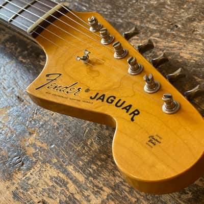 Fender Japan Jaguar 1966 Reissue P-Serial CIJ 1999-02 Alder Three Tone Sunburst image 6