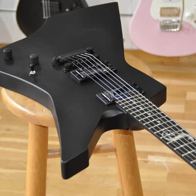 ESP LTD Snakebyte BLKS Black Satin / James Hetfield (Metallica) Signature / Made in Korea / Explorer Type / W25061106 image 5