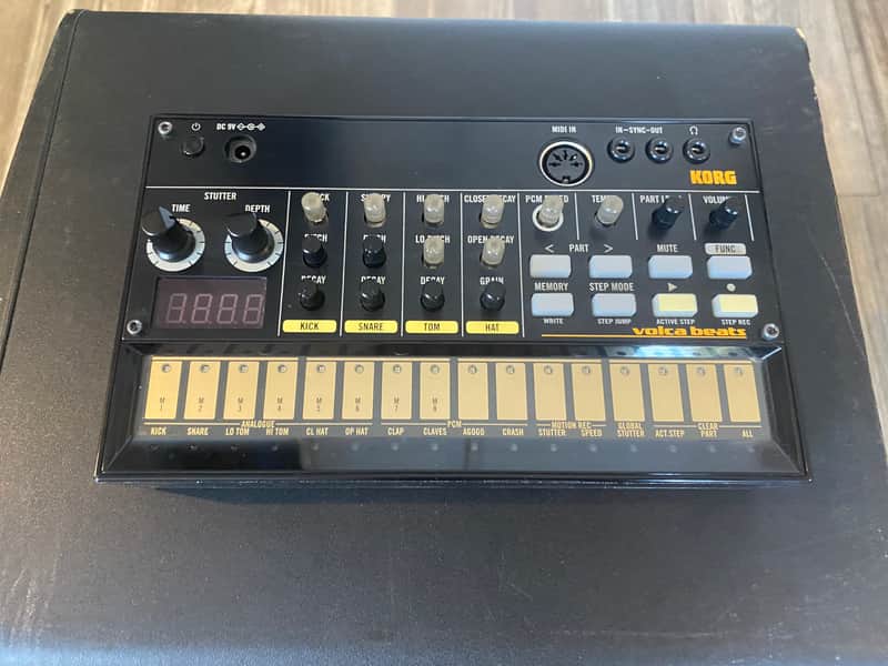 Korg Volca Beats Analog Rhythm Machine 2010s - Black image 1