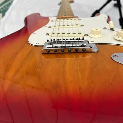 Vintage 1979 Fender Stratocaster with Maple Fretboard Sienna Sunburst image 8