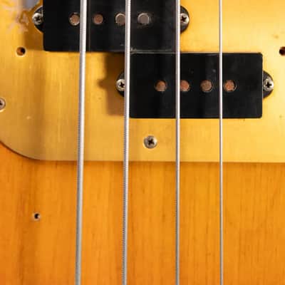 Fender Vintage 1958 Precision Bass - 3 Tone Sunburst with Original Hardshell Case - Used image 17