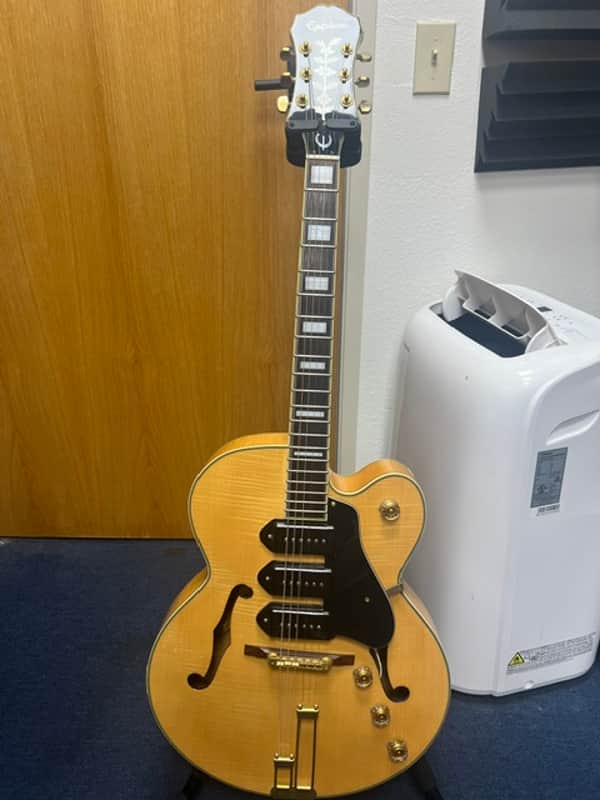 Epiphone Blues Zephyer Deluxe