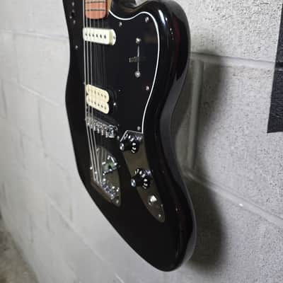 Fender Player Jaguar HS with Pau Ferro Fretboard 2018 - 2024 - Black image 4