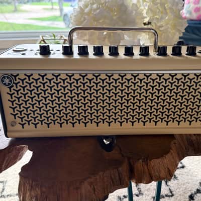 Yamaha THR10II-WL 20-Watt 2x3" Wireless Stereo Digital Modeling Guitar Combo 2019 - Present - Tan image 1