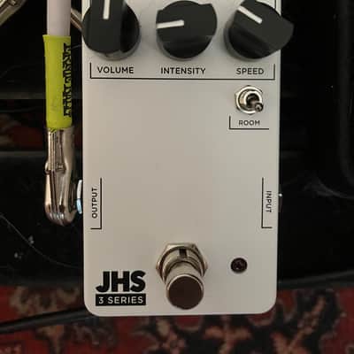 JHS 3 Series Rotary Chorus 2025 - Present - White image 1
