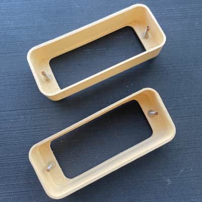 Gibson Les Paul Deluxe humbucker surrounds 1970's - Cream image 3