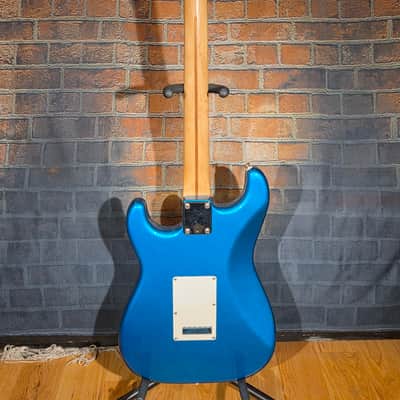 Vintage 1986 Fender Contemporary Series Stratocaster SSS Metallic Blue w/ Fender System I Tremolo System image 17