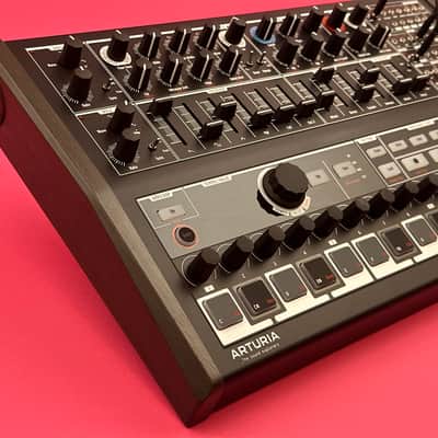 Arturia MiniBrute 2S Noir Edition Synthesizer image 2