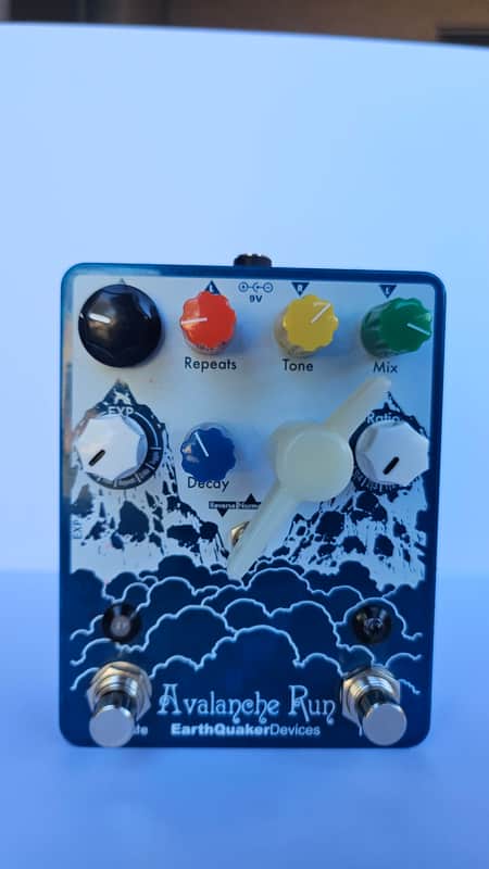 EarthQuaker Devices Avalanche Run Stereo Reverb & Delay with Tap Tempo