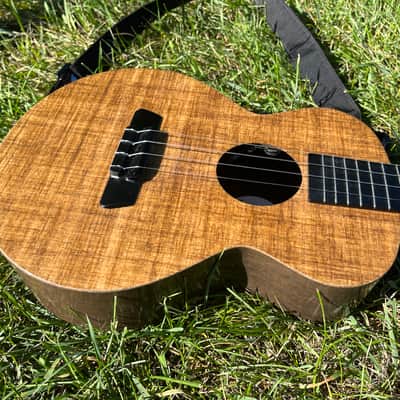 Blackbird Farallon Tenor Ukulele EKoa with MiSi pickup and Crossrock hard case image 3