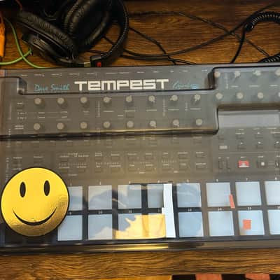 Dave Smith Instruments Tempest 6-Voice Drum Machine 2011 - 2018 - Black with Wood Sides image 2