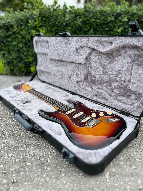 Fender American Professional II Stratocaster HSS with Rosewood Fretboard 2020 - Present - 3-Color Sunburst image 1