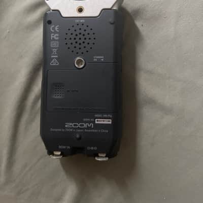 Zoom H4n PRO Handy Digital Multitrack Recorder 2010s - Silver / Black image 2