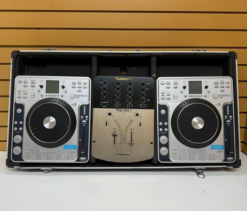 Stanton C.314 Tabletop CD Player MP3 x 2 + Numark Pro SM-1 Mixer w/ Case 2006 - Silver image 1