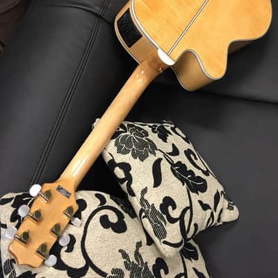 TAKAMINE GJ72CE-N Jumbo Elektro-Akustik-Gitarre natural image 2