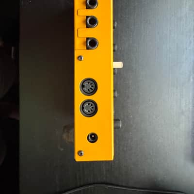 Dave Smith Instruments Mopho Desktop Monophonic Synthesizer 2008 - 2016 - Yellow image 3