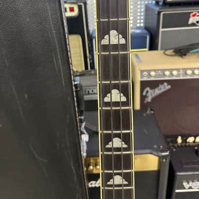 B.C. Rich Heritage Classic Mockingbird Bass image 6