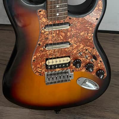 Fender "Dressed up" Stratocaster 2018 - Tobacco Sunburst image 1
