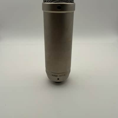 RODE NT1-A Large Diaphragm Cardioid Condenser Microphone 2002 - Present - Silver