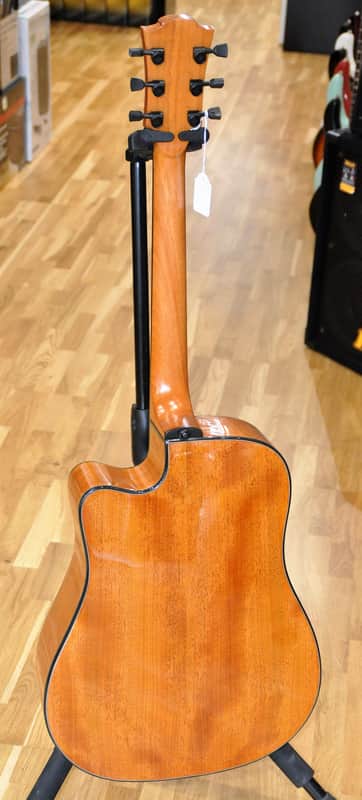 Lag T66DCE / Lâg T66 DCE Tramontane Dreadnought Electric Acoustic