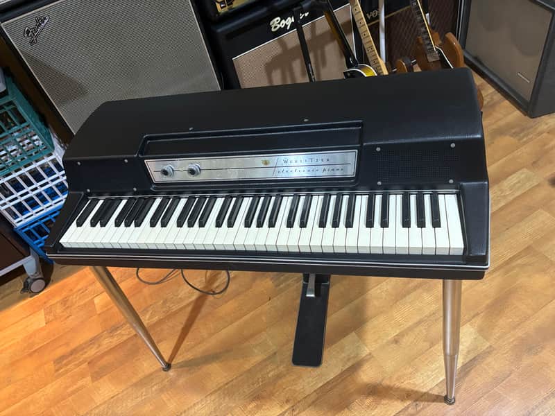 Wurlitzer 200A 64-Key Electric Piano 1974 - 1983 - Black image 1