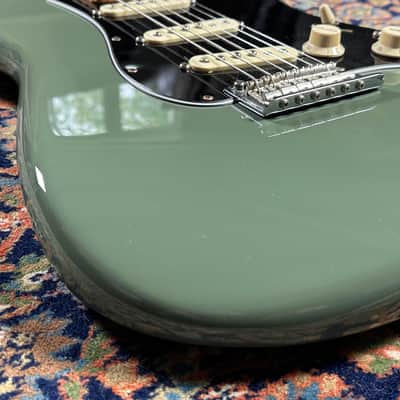 Fender American Professional Stratocaster Maple Fretboard 2016 Antique Olive image 5