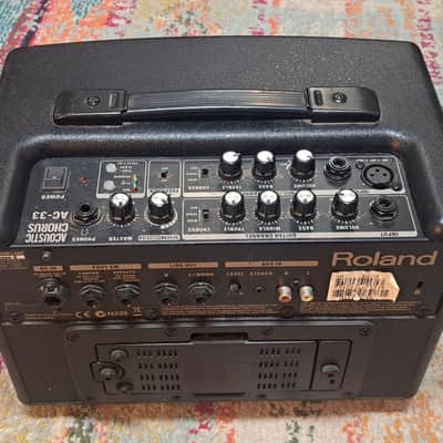 ROLAND AC-33 ACOUSTIC CHORUS GUITAR COMBO AMP (USED) image 2