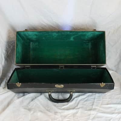 Black Italian Hard Case for Accordion 22" x 8.50" x 18" (55.75cm x 21.50cm x 45.75cm) image 2