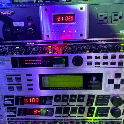 Behringer DSP1124P digital feedback suppressor image 2
