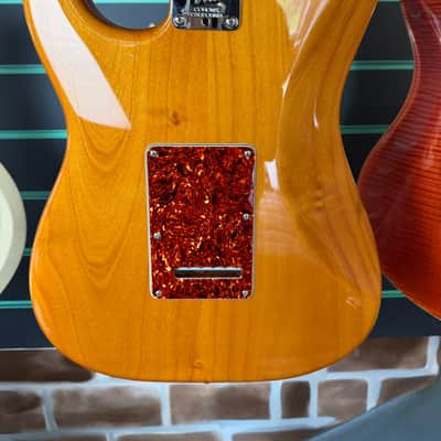 Fender American Deluxe Stratocaster HSS Amber 2006 Electric Guitar image 14