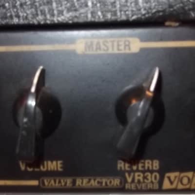 Vox VR30R Valve Reactor 2-Channel 30-Watt 1x10" Guitar Combo W/Tube Pre Amp image 4