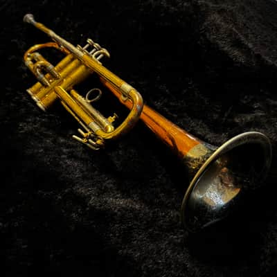 Holton 608 Super Collegiate 1958 - (Courtois-style external top-sprung pistons) Bi-metal bell with red brass stem and nickel flare and yellow brass body with nickel accents image 2