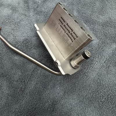 Hantug Titanium two point 100% tremolo 2023 - Grade 5 image 3
